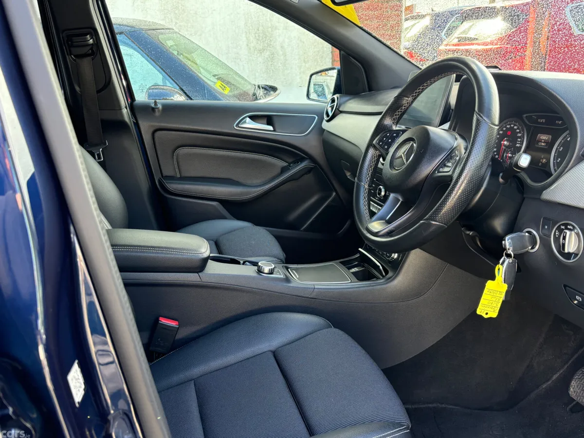 Mercedes-Benz B-Class MPV, Petrol, 2017, Blue