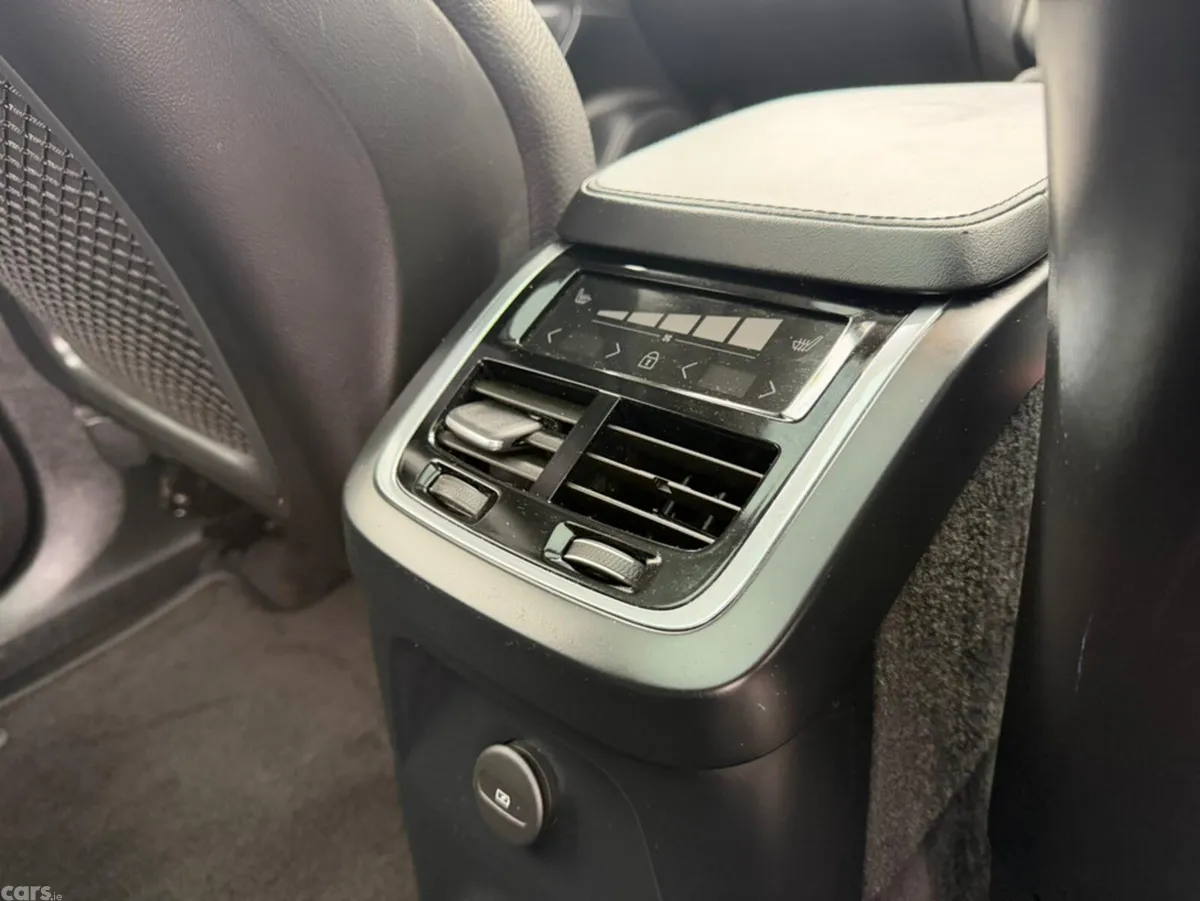 Volvo XC90 Estate, Petrol Plug-in Hybrid, 2023, Grey