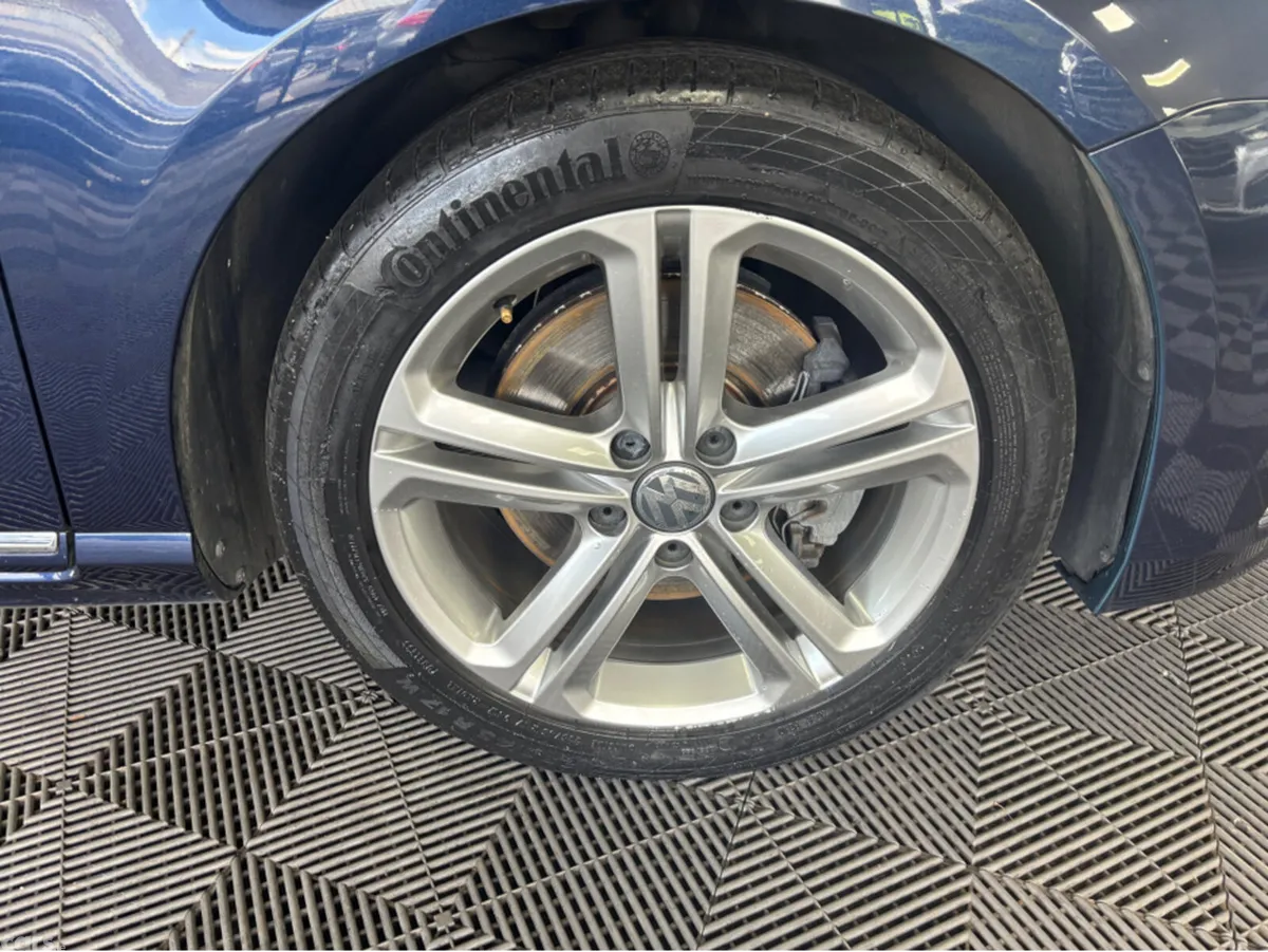 Volkswagen Passat Estate, Petrol, 2015, Black