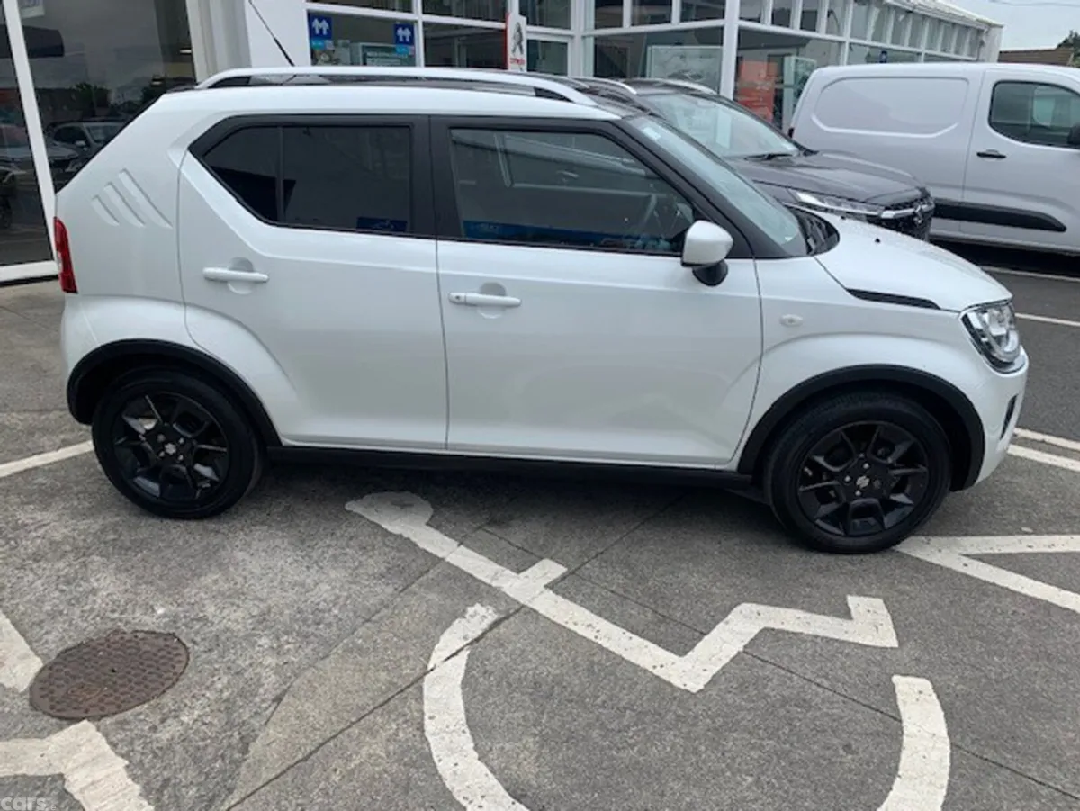Suzuki Ignis Hatchback, Petrol, 2025, White