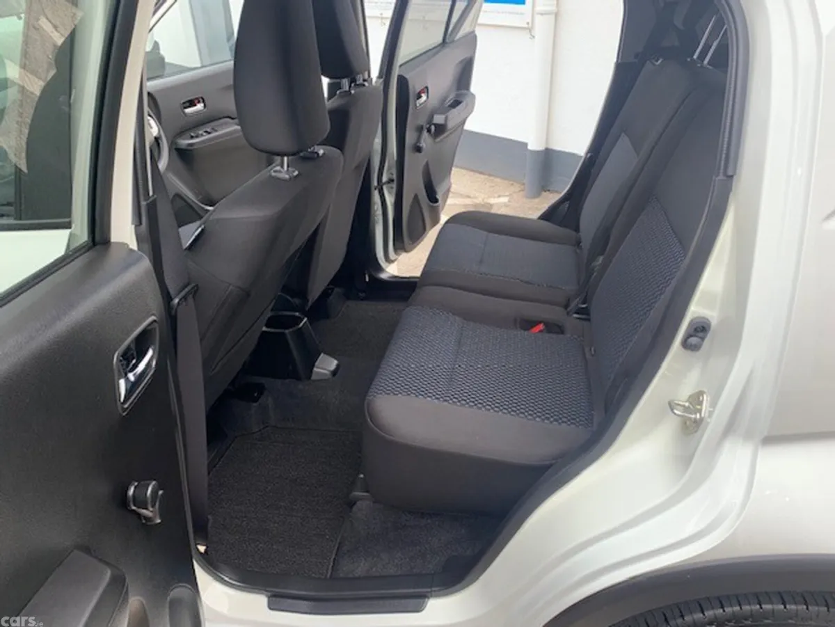 Suzuki Ignis Hatchback, Petrol, 2025, White