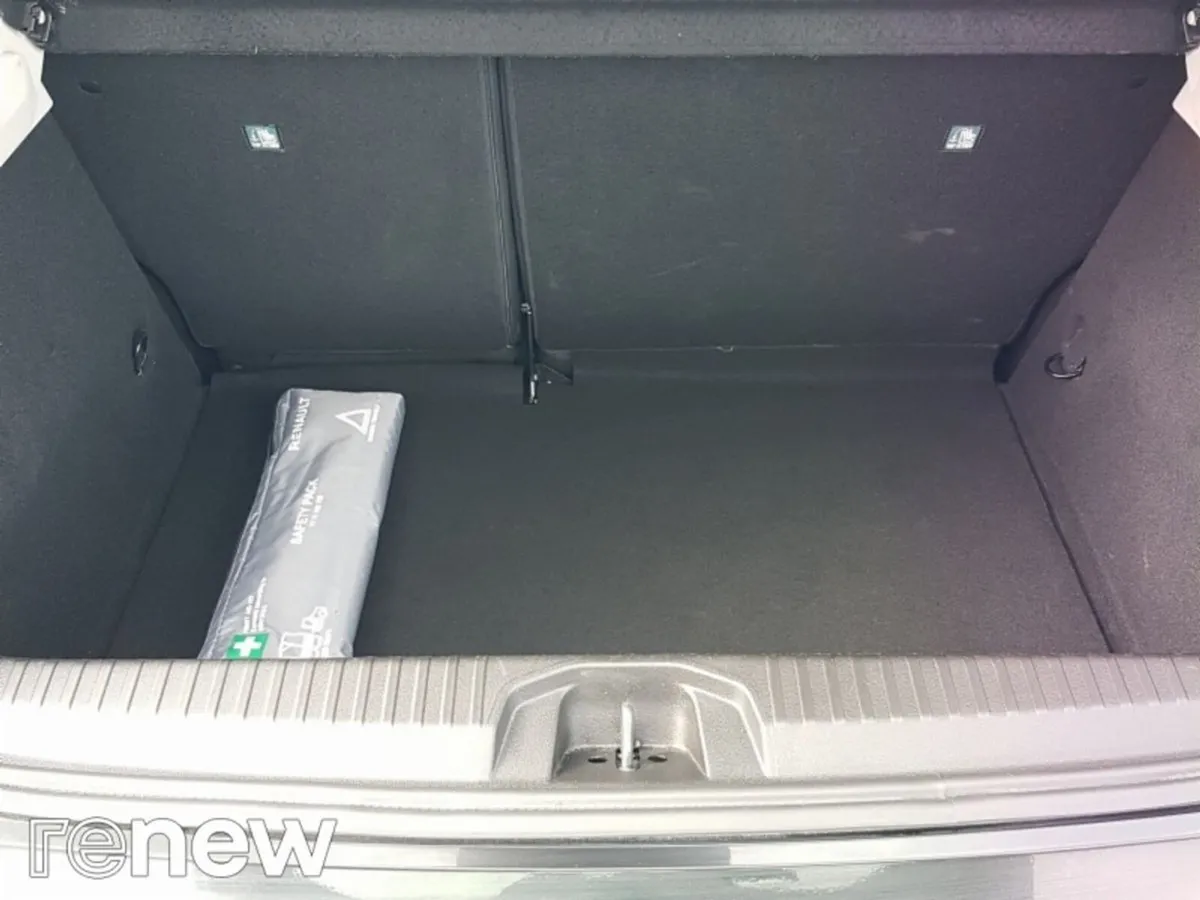 Renault Clio Hatchback, Petrol, 2023, Black