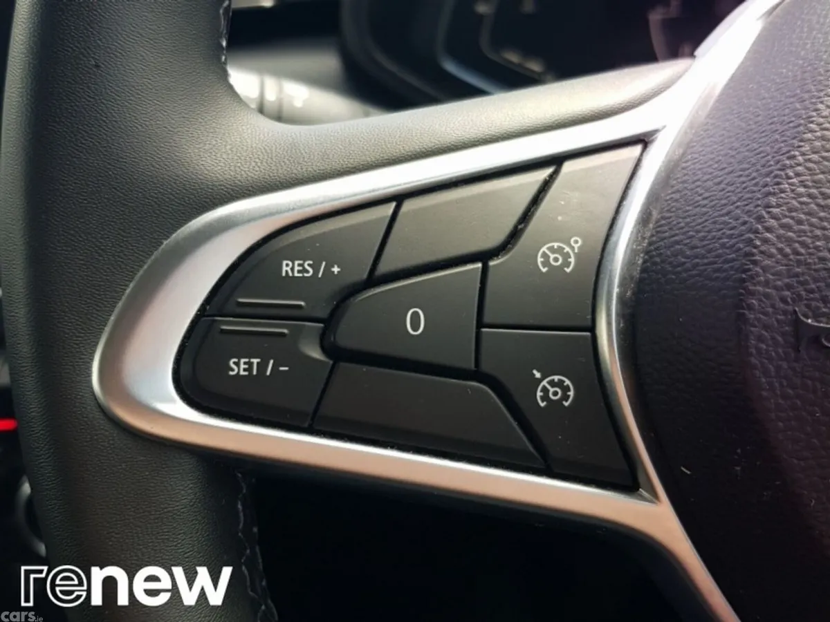 Renault Clio Hatchback, Petrol, 2023, Black