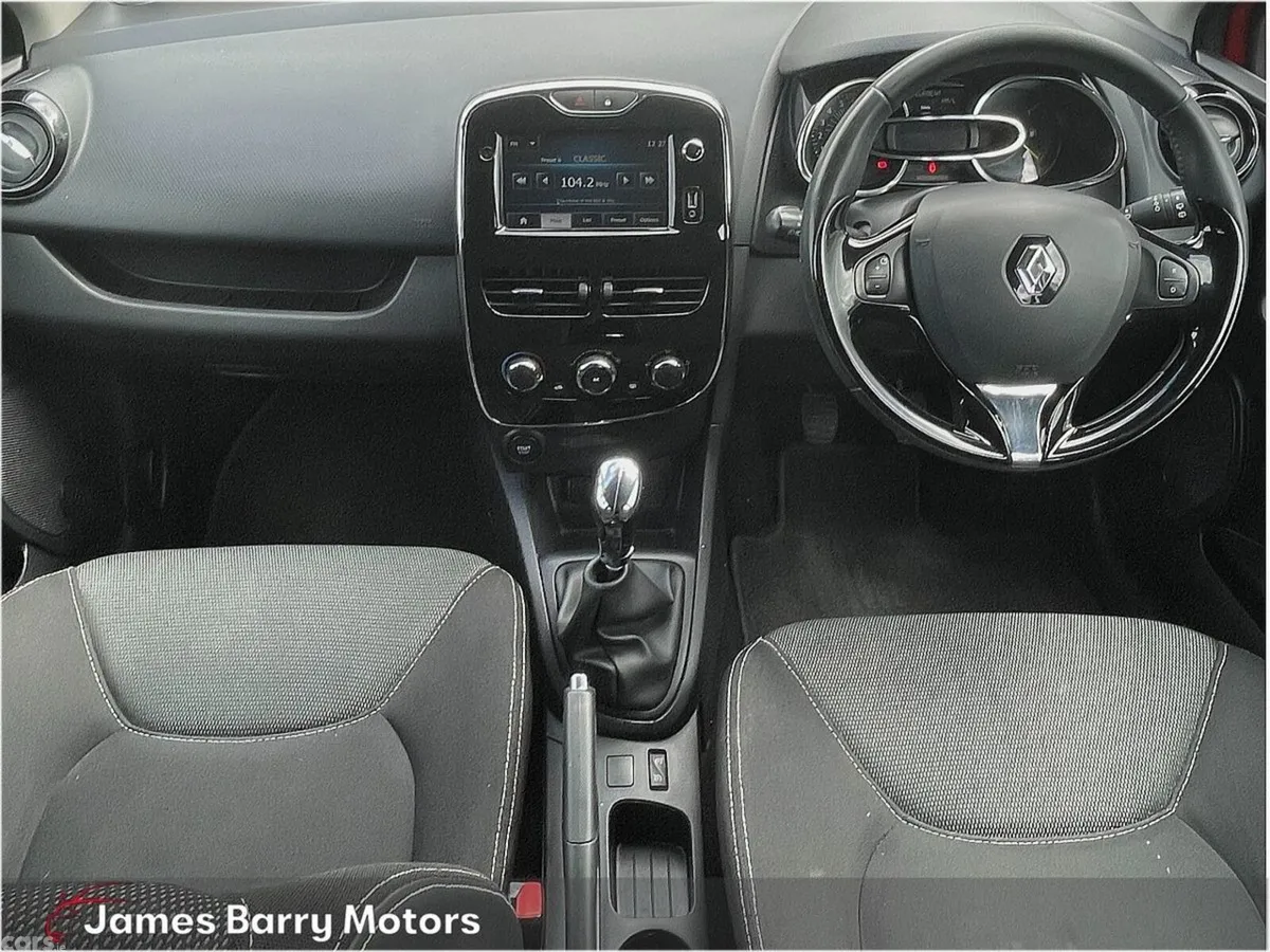 Renault Clio Hatchback, Petrol, 2014, Red