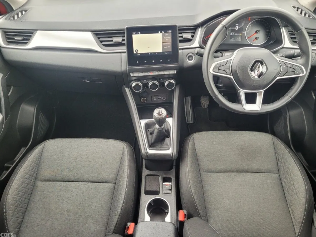 Renault Captur SUV, Petrol, 2023, Red