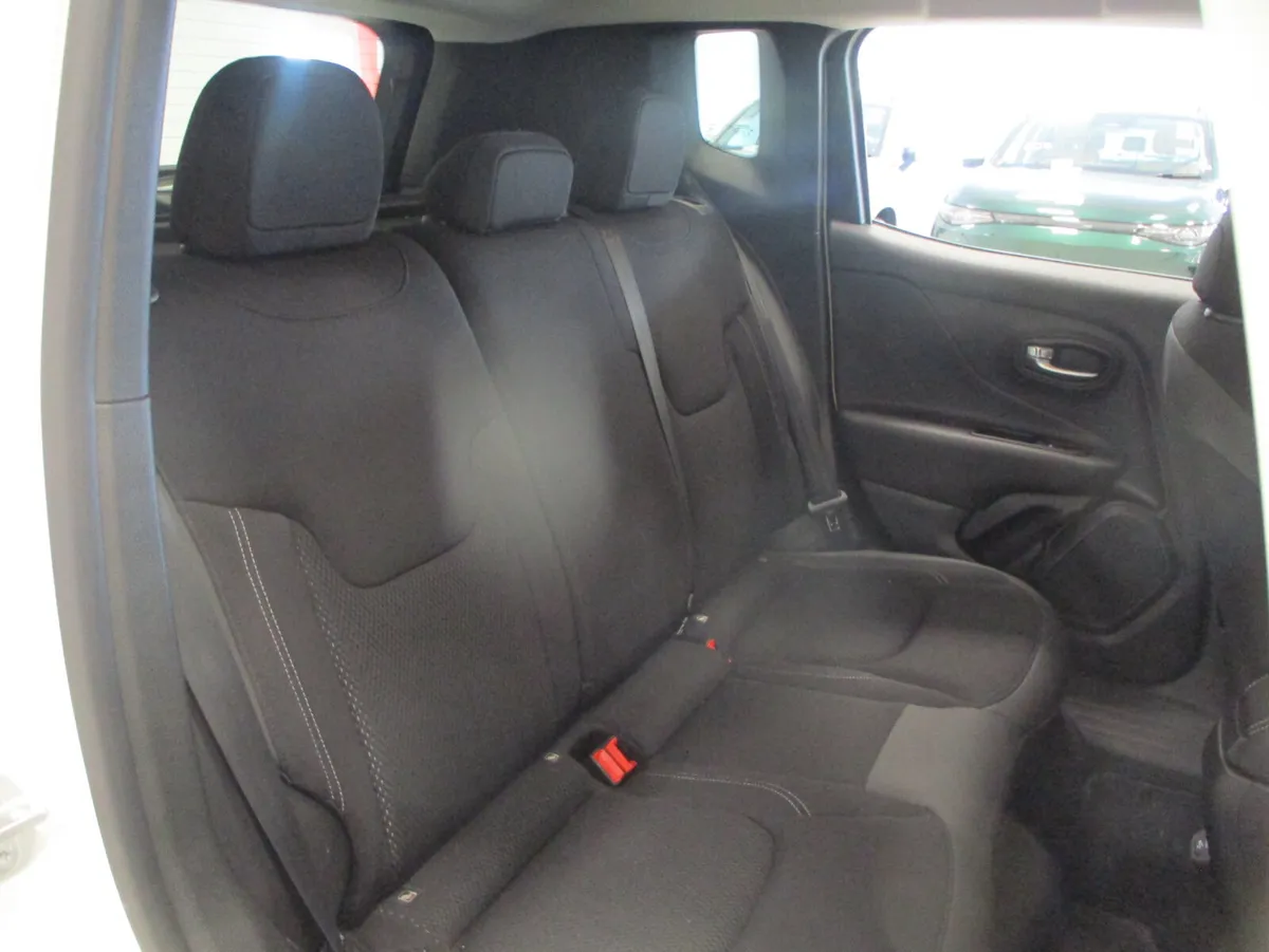 Jeep Renegade SUV, Petrol, 2023, White