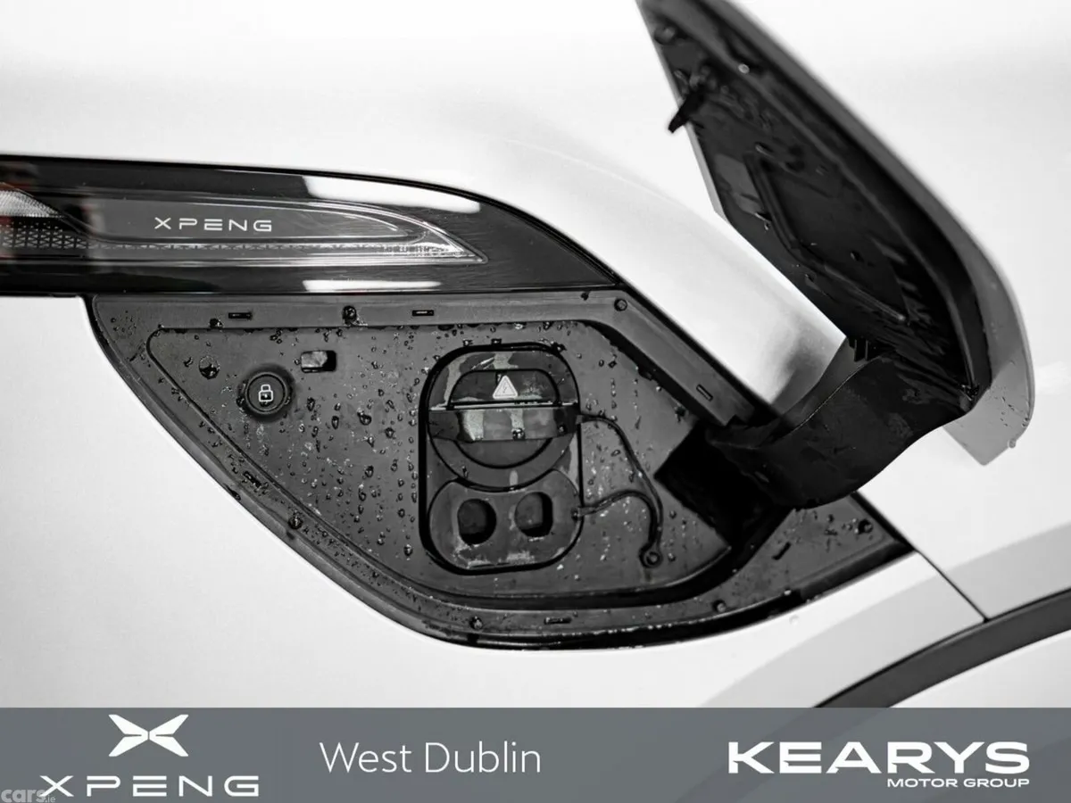 XPeng G6 Hatchback, Electric, 2025, Grey