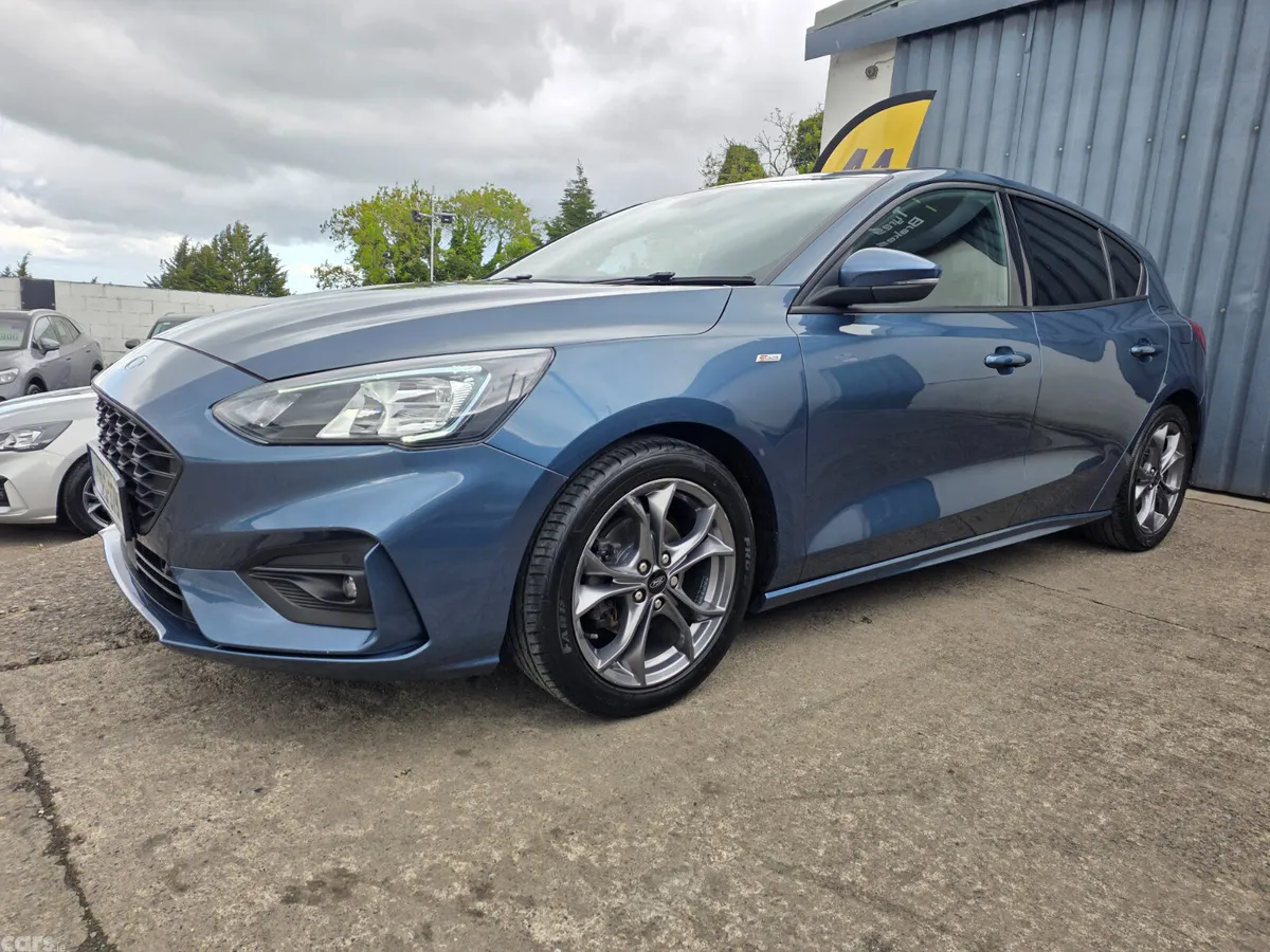 Ford Focus Hatchback, Diesel, 2021, Blue