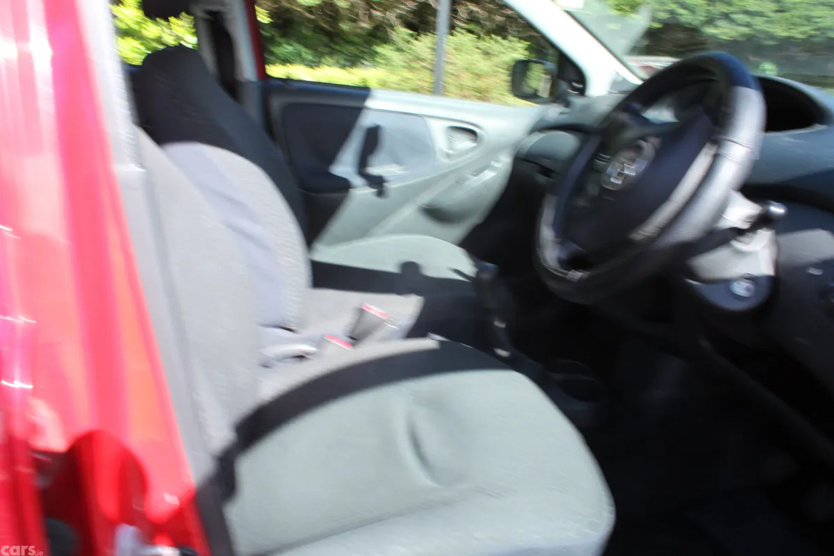 Toyota Yaris Hatchback, Petrol, 2004, Red