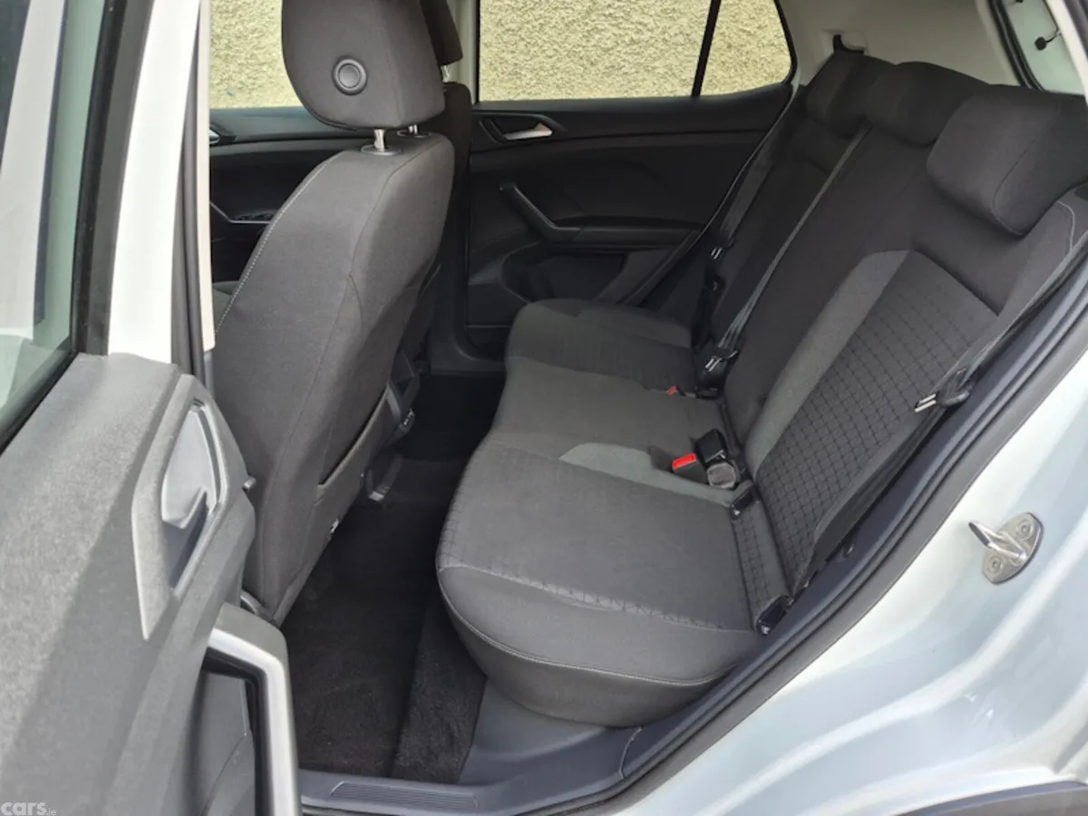 Volkswagen T-Cross Estate/Jeep, Petrol, 2023, White