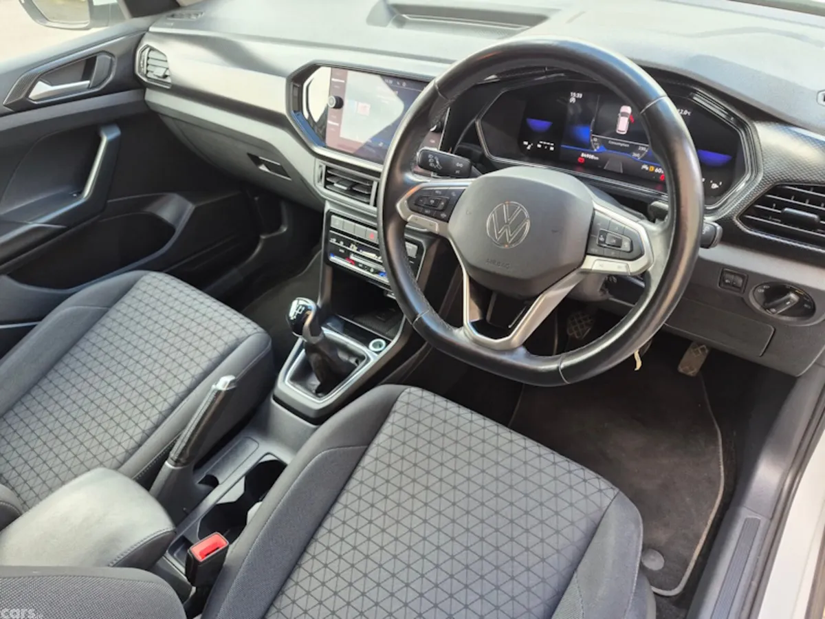 Volkswagen T-Cross Estate/Jeep, Petrol, 2023, White