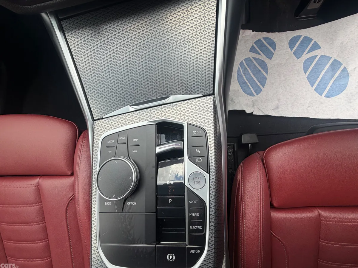 BMW 3-Series Saloon, Petrol Plug-in Hybrid, 2023, Grey