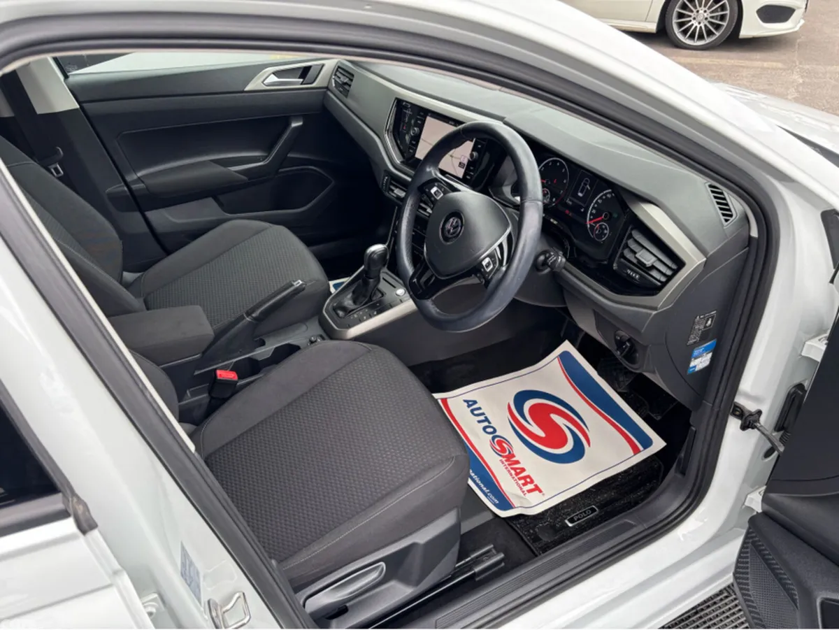 Volkswagen Polo Hatchback, Petrol, 2020, White