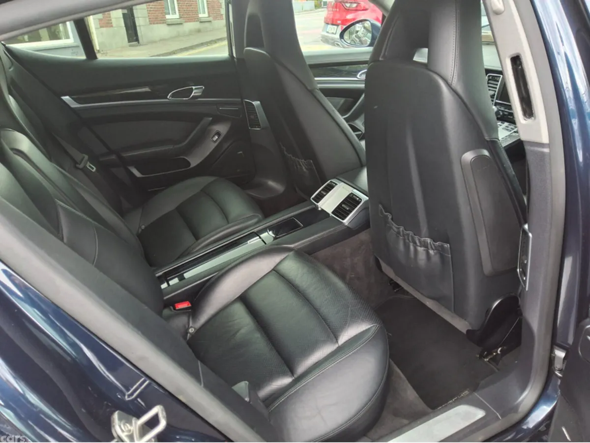 Porsche Panamera Hatchback, Petrol Plug-in Hybrid, 2016, Blue