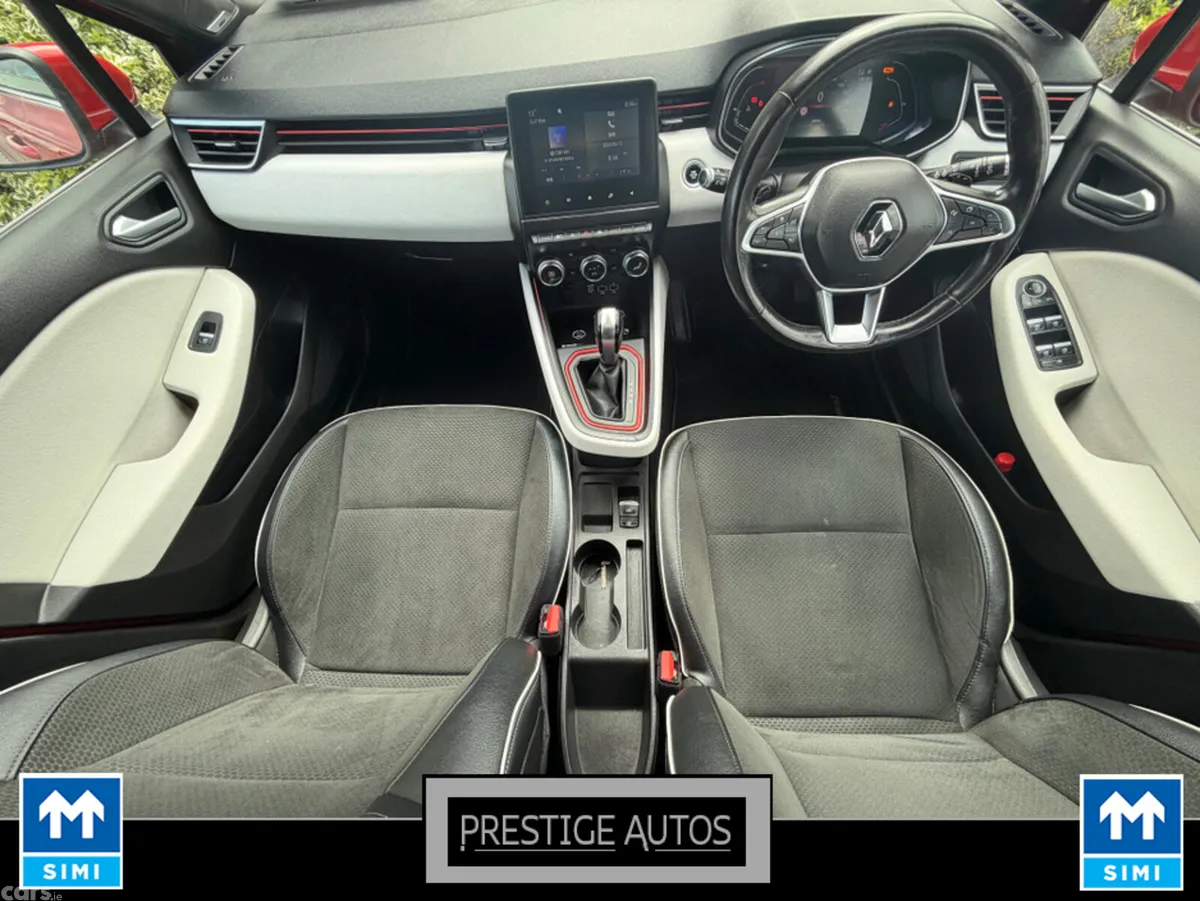 Renault Clio Hatchback, Petrol, 2021, Red