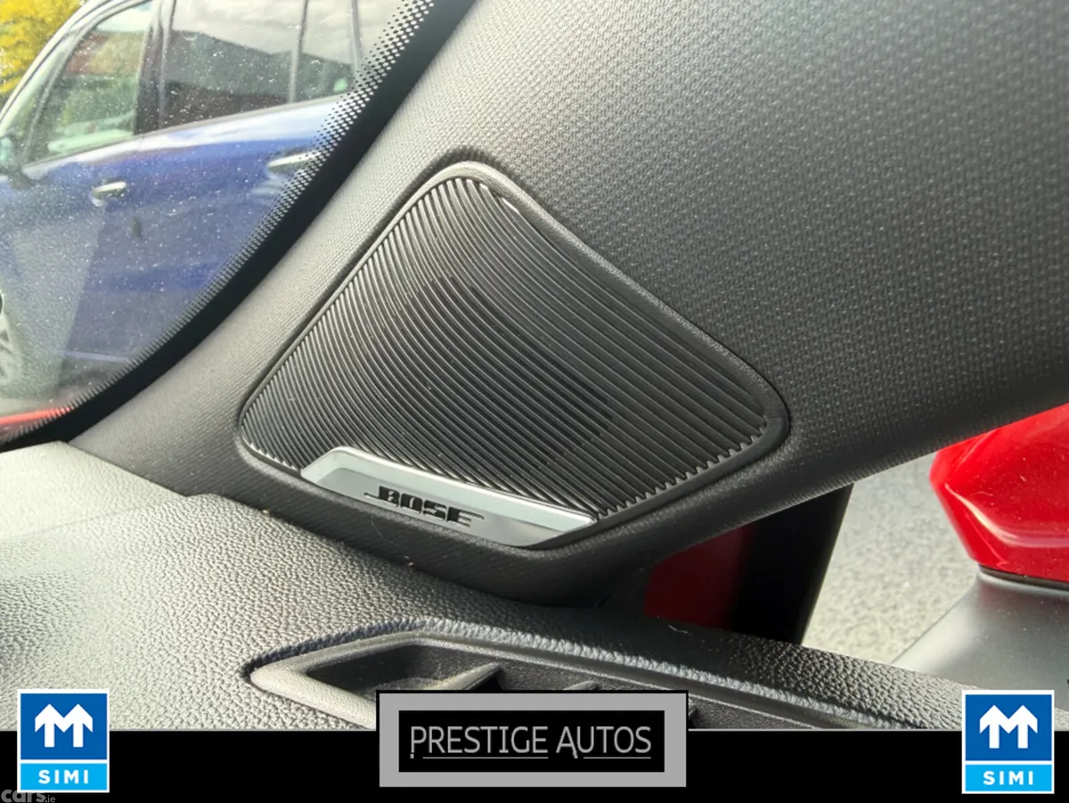 Renault Clio Hatchback, Petrol, 2021, Red