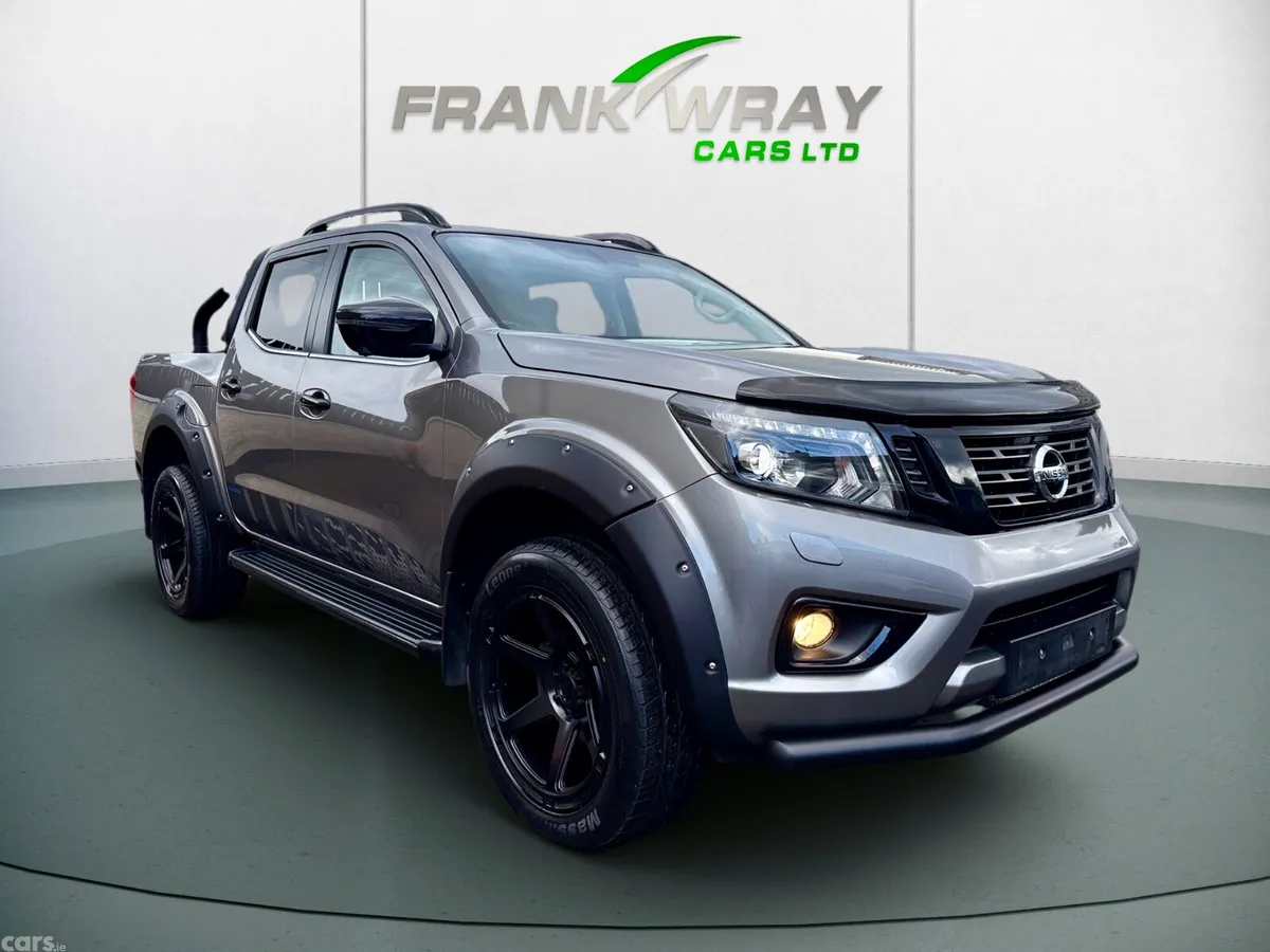 Nissan Navara Pick Up, Diesel, 2021, Grey