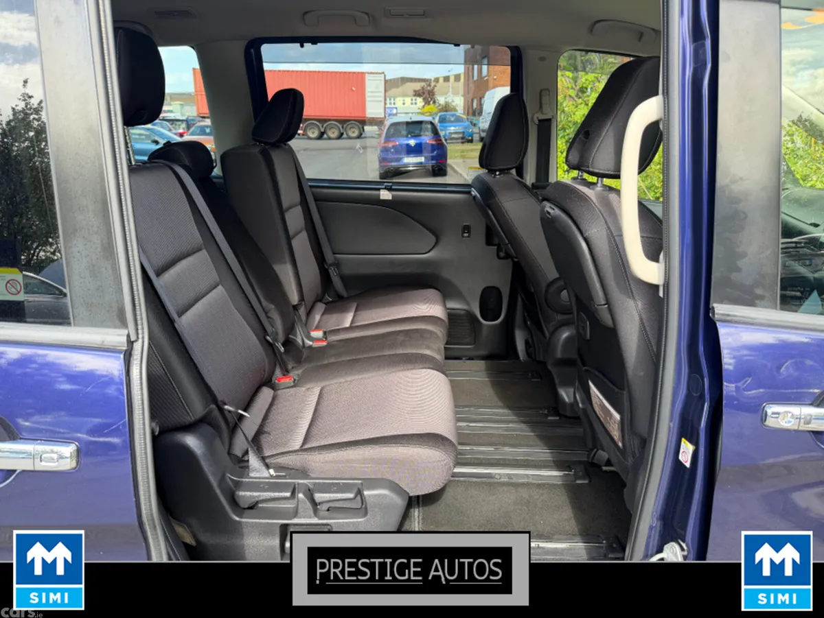 Nissan Serena MPV, Petrol Hybrid, 2019, Purple