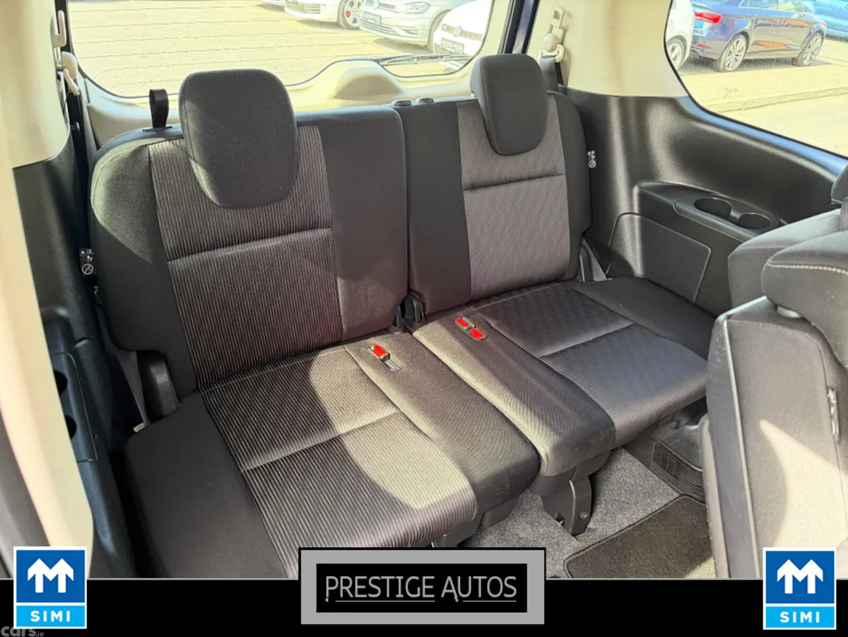 Nissan Serena MPV, Petrol Hybrid, 2019, Purple