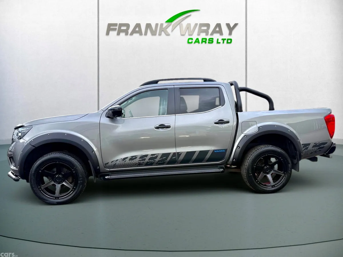 Nissan Navara Pick Up, Diesel, 2021, Grey