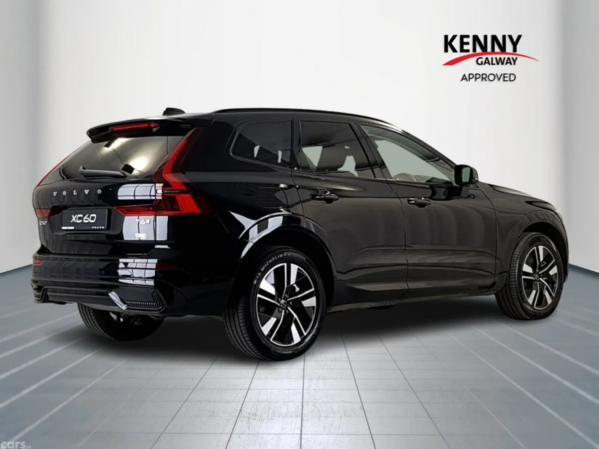 Volvo XC60 Estate, Petrol Hybrid, 2025, Black