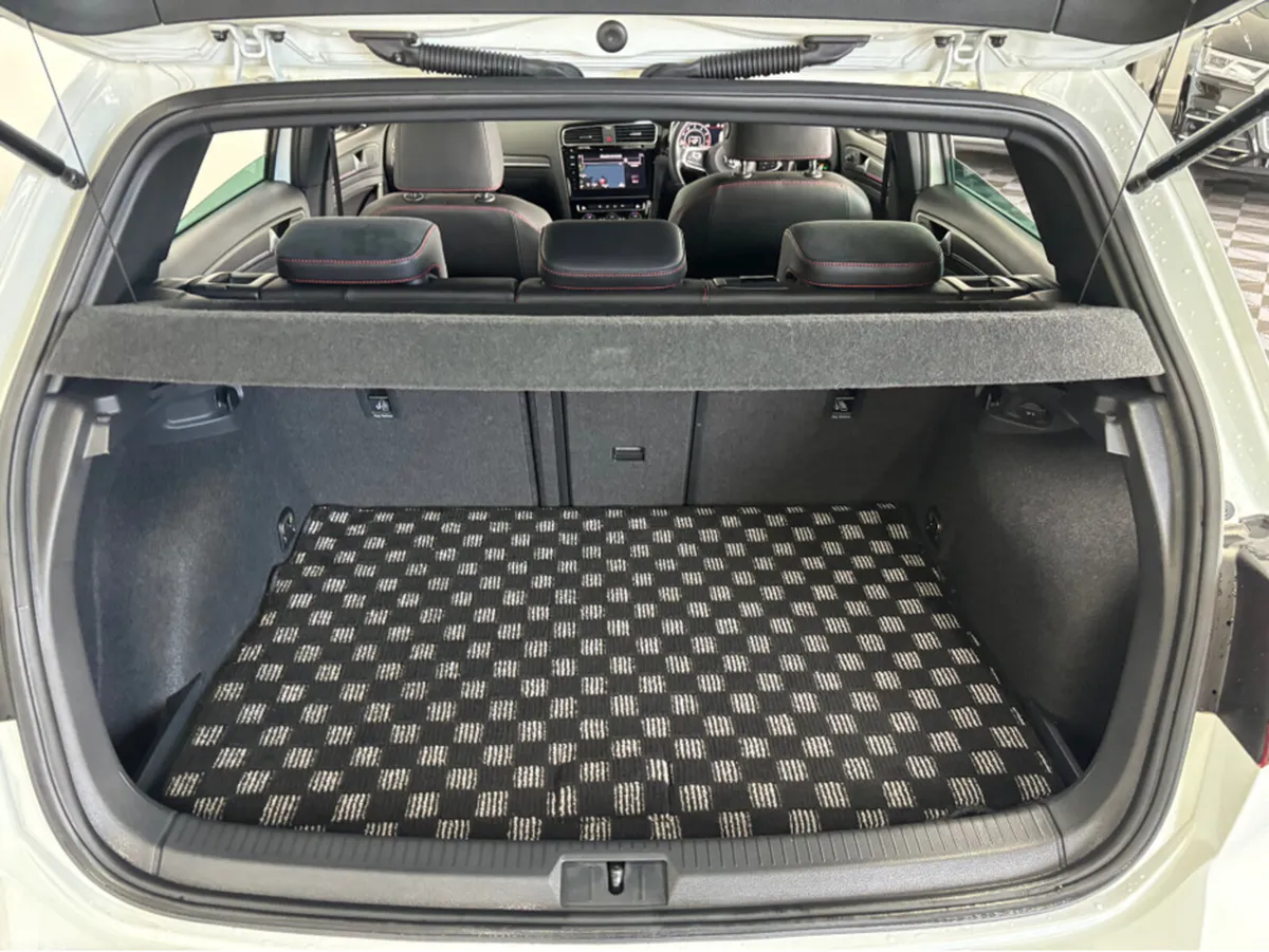 Volkswagen Golf Hatchback, Petrol, 2019, White