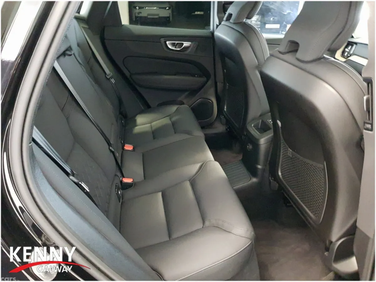 Volvo XC60 Estate, Petrol Hybrid, 2025, Black