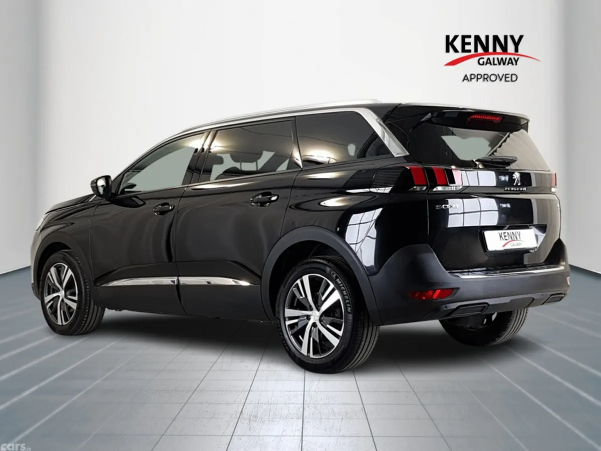 Peugeot 5008 MPV, Diesel, 2024, Black