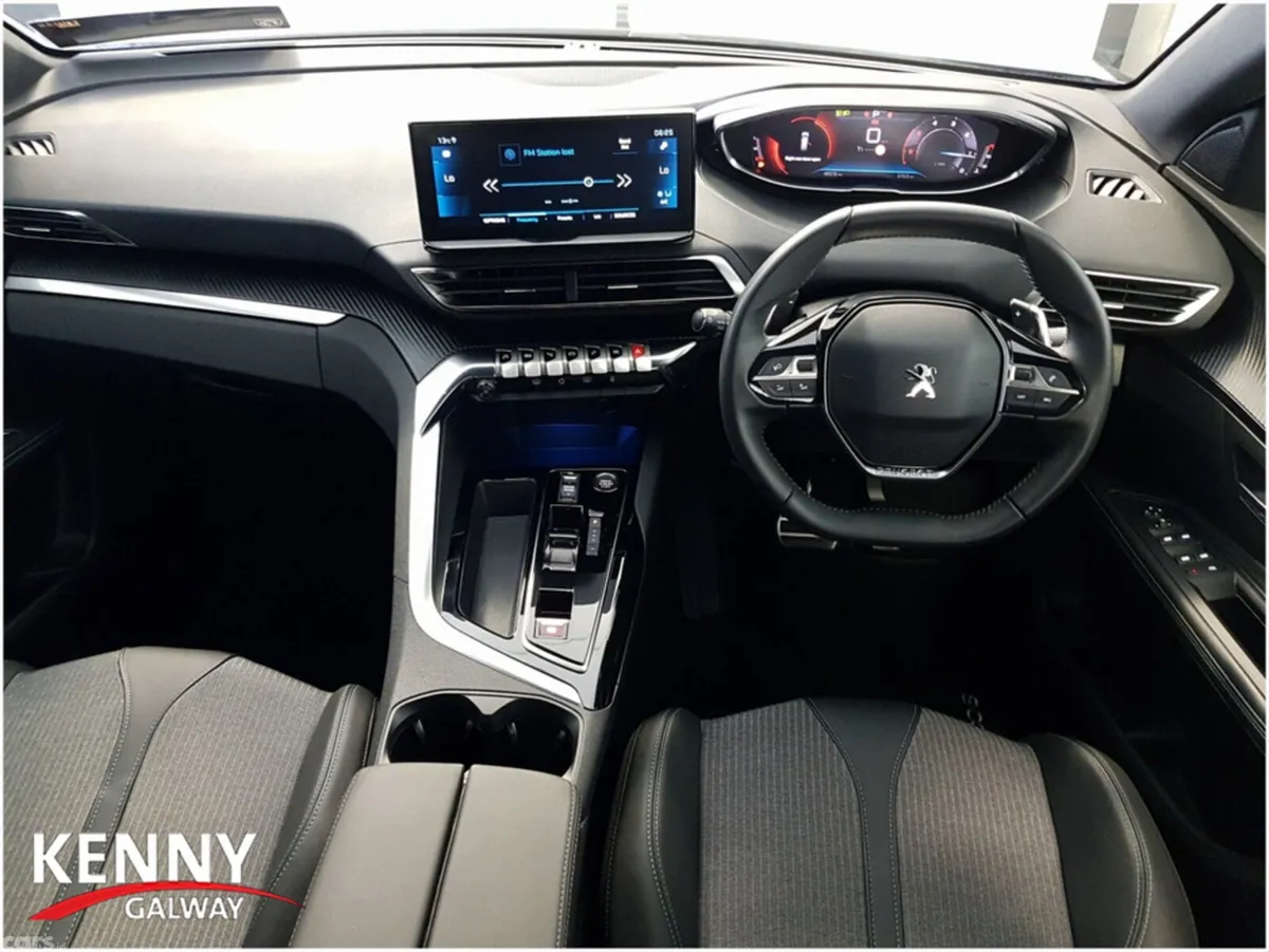 Peugeot 5008 MPV, Diesel, 2024, Black