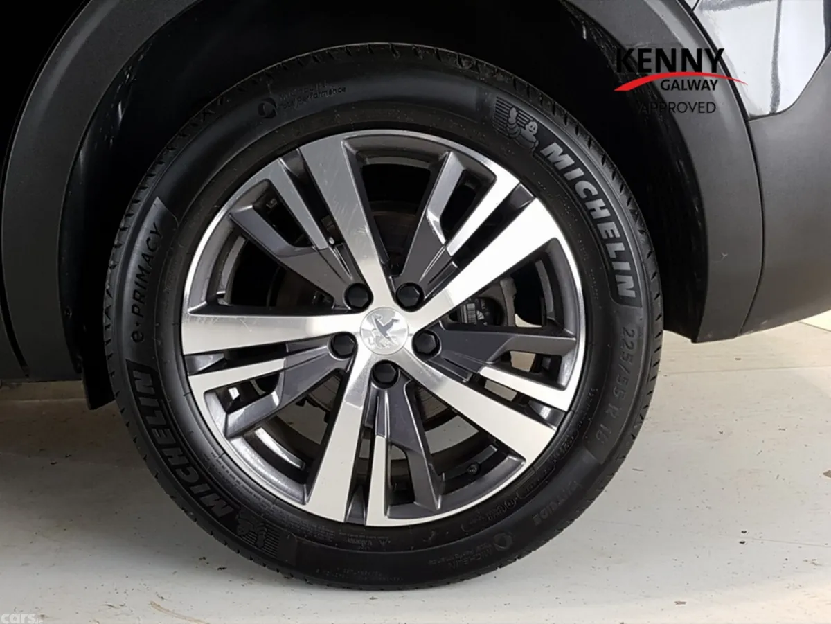 Peugeot 5008 MPV, Diesel, 2024, Black