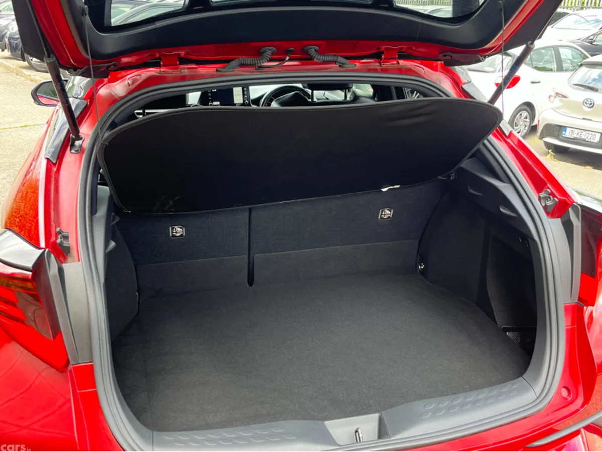 Toyota C-HR SUV, Petrol Hybrid, 2020, Red