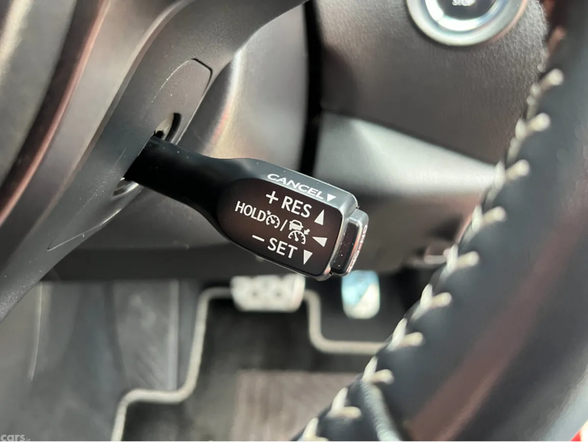 Toyota C-HR SUV, Petrol Hybrid, 2020, Red