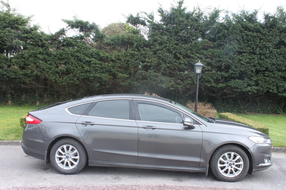 Ford Mondeo Hatchback, Diesel, 2016, Grey