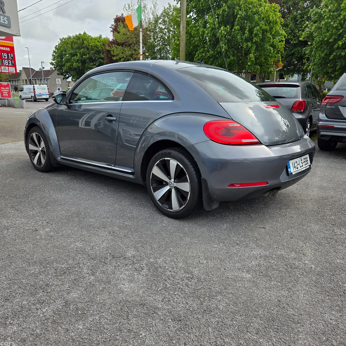 Volkswagen Beetle Hatchback, Diesel, 2014, Grey