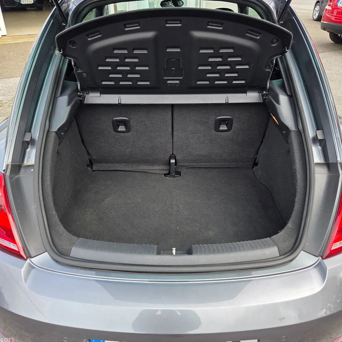 Volkswagen Beetle Hatchback, Diesel, 2014, Grey