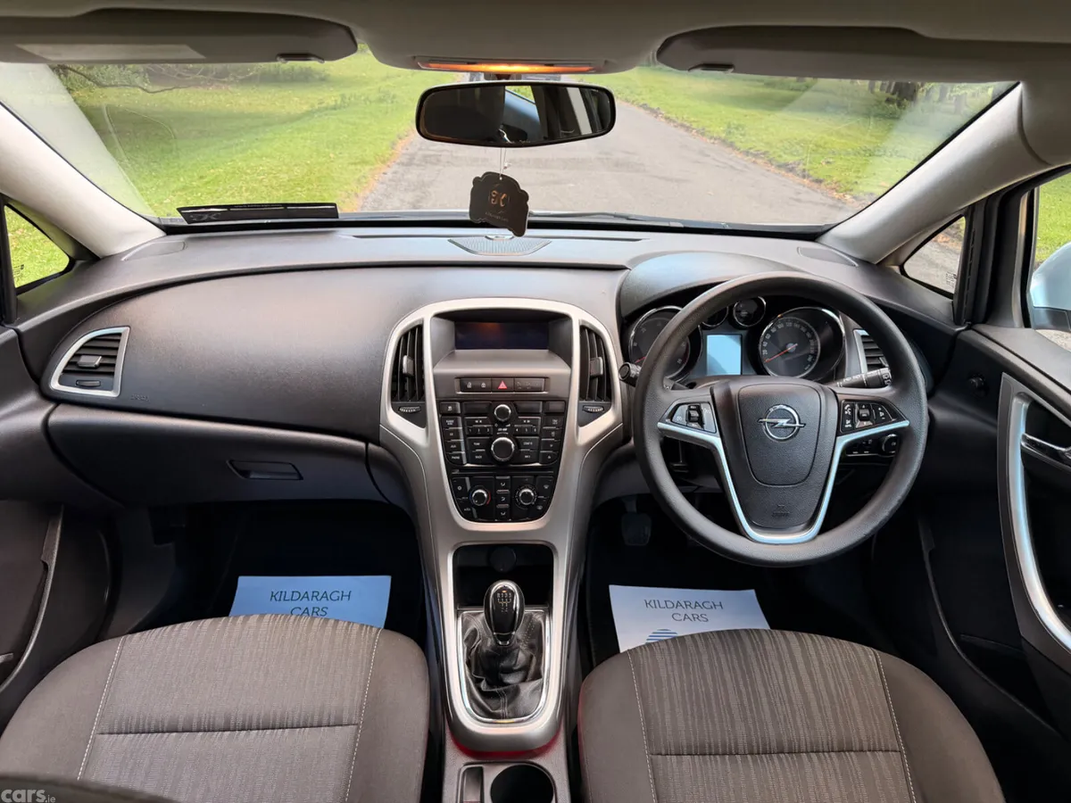 Opel Astra Hatchback, Diesel, 2011, Silver