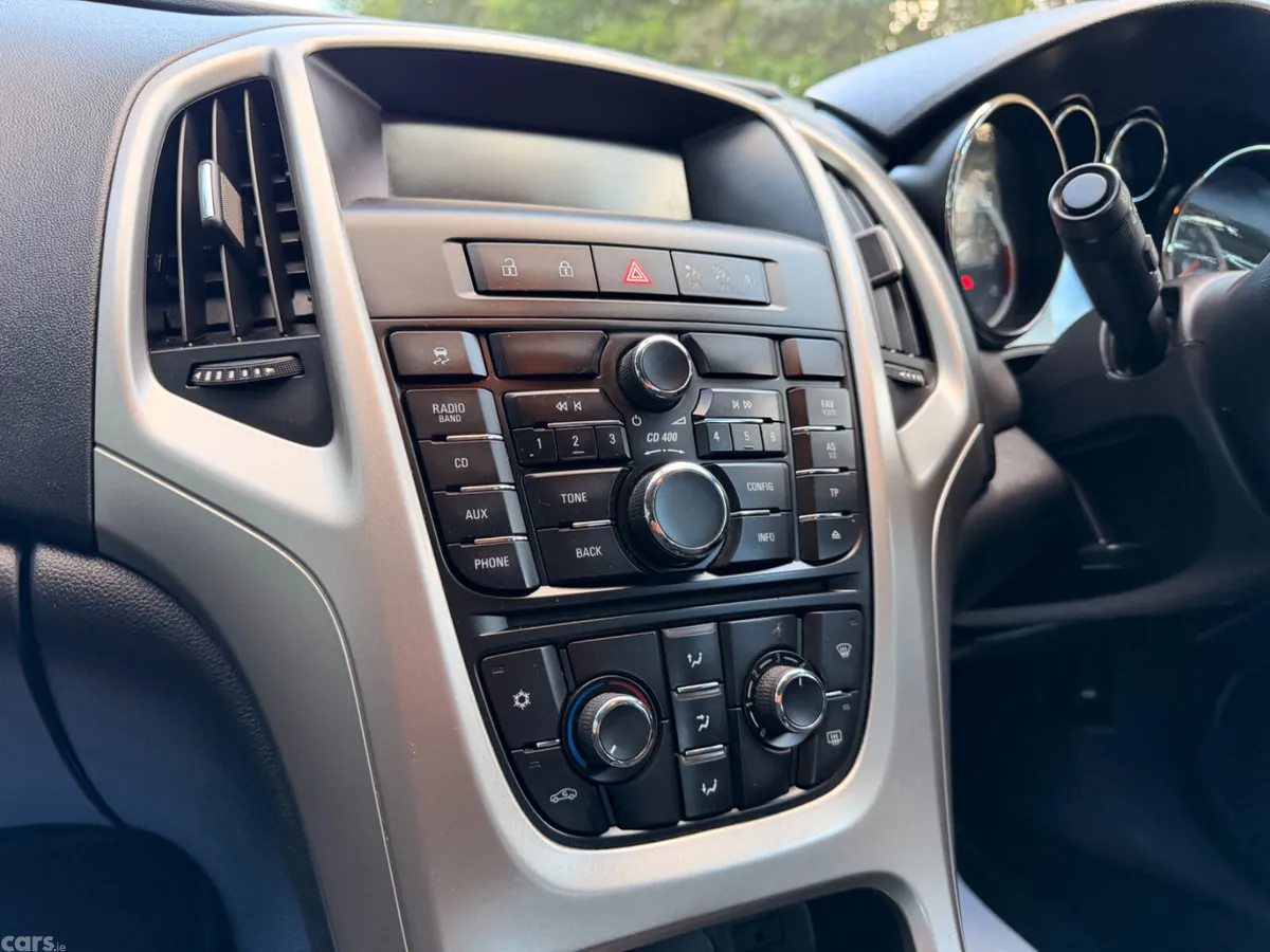 Opel Astra Hatchback, Diesel, 2011, Silver