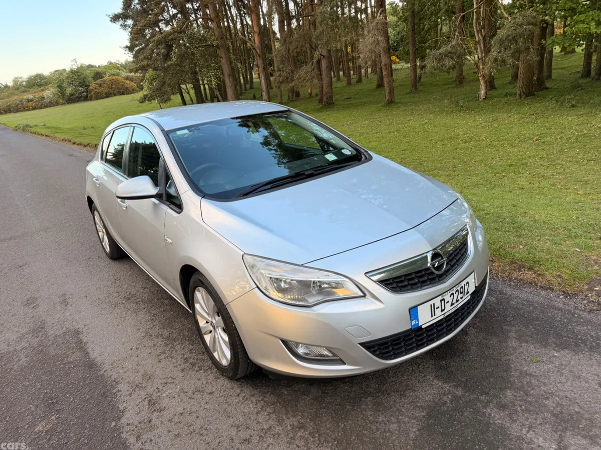 Opel Astra Hatchback, Diesel, 2011, Silver