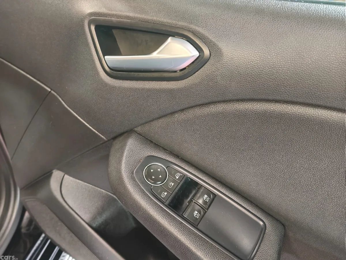 Renault Clio Hatchback, Diesel, 2020, Black