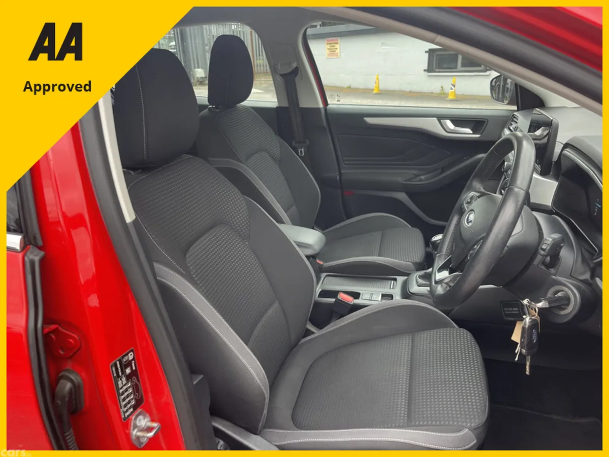 Ford Focus Hatchback, Diesel, 2020, Red