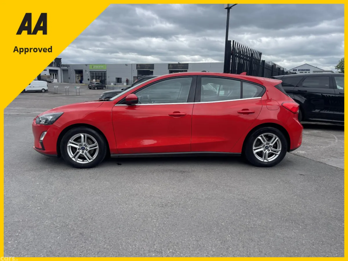 Ford Focus Hatchback, Diesel, 2020, Red