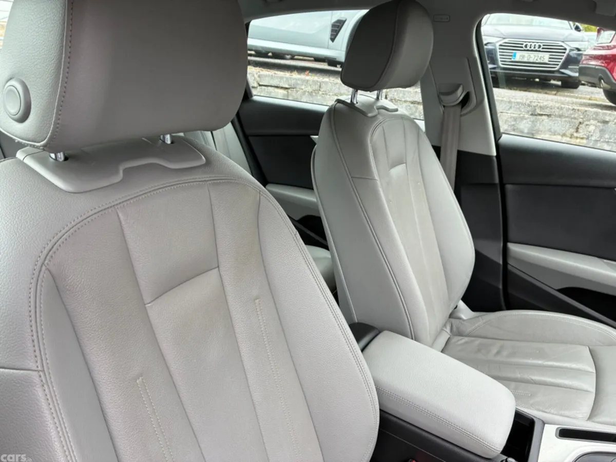 Audi A4 Saloon, Diesel, 2017, Blue