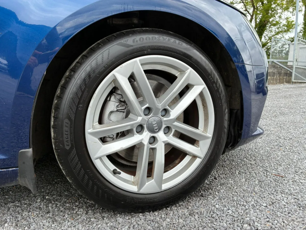 Audi A4 Saloon, Diesel, 2017, Blue