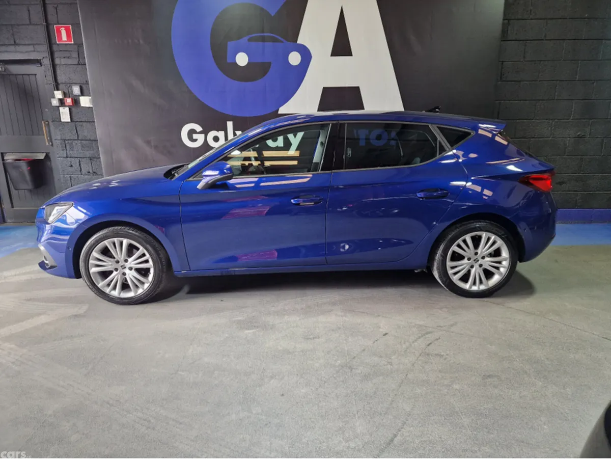 SEAT Leon Hatchback, Petrol, 2021, Blue