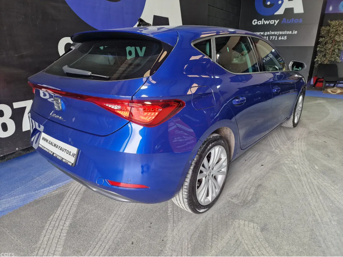 SEAT Leon Hatchback, Petrol, 2021, Blue