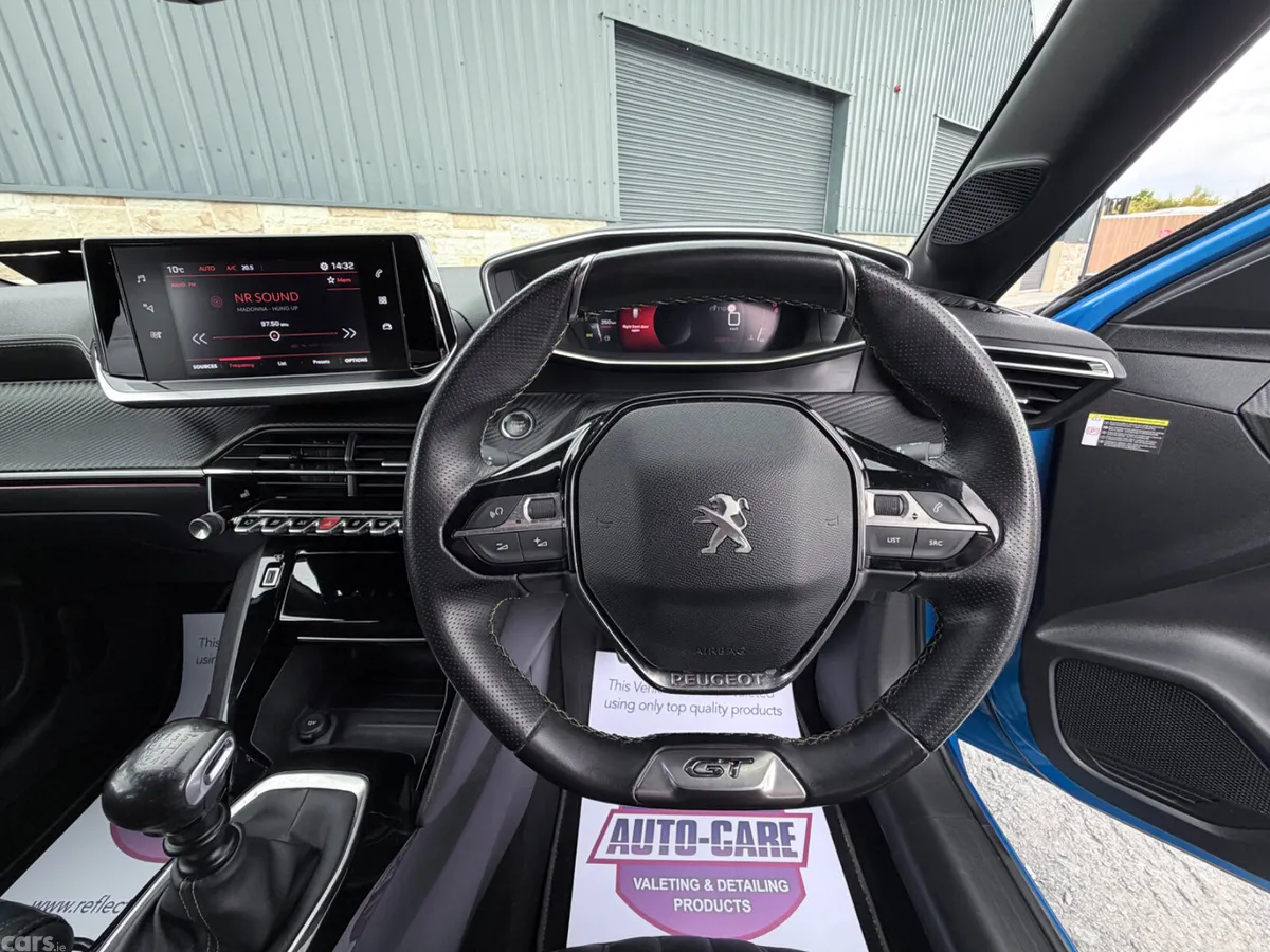 Peugeot 208 Hatchback, Petrol, 2021, Blue