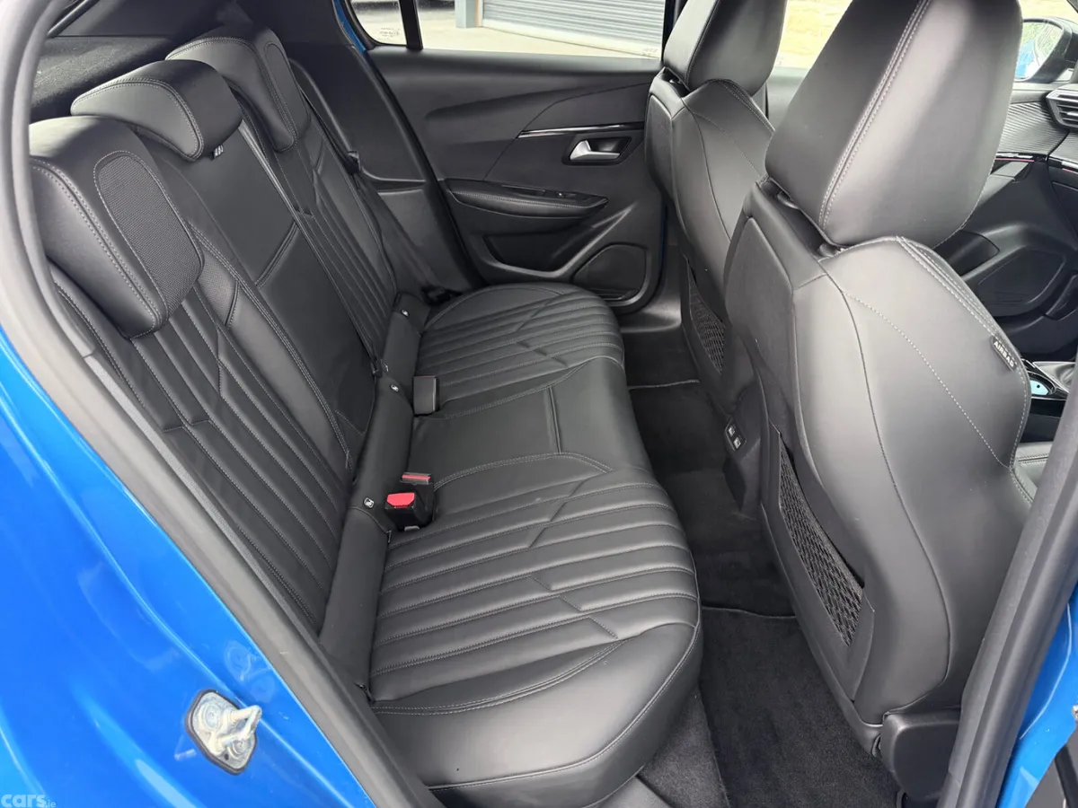 Peugeot 208 Hatchback, Petrol, 2021, Blue