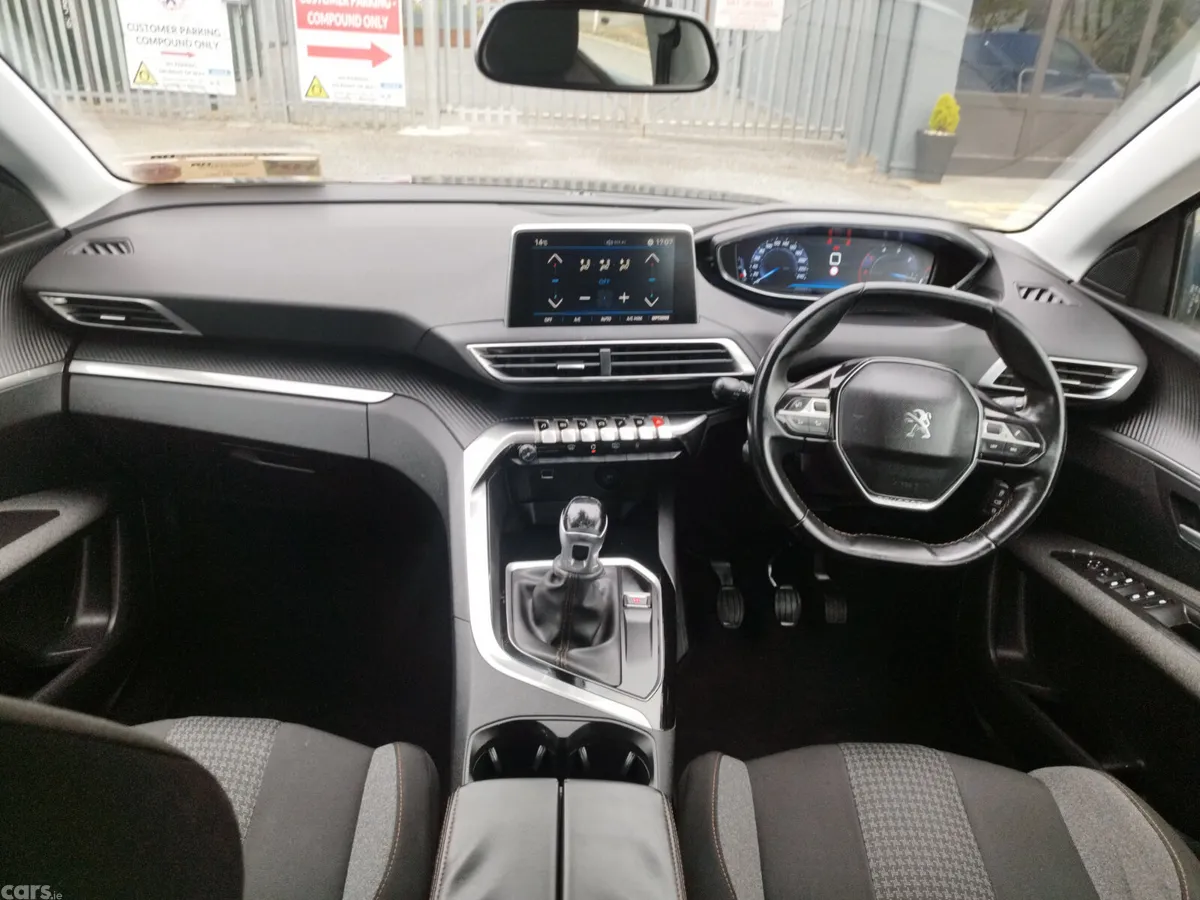 Peugeot 3008 SUV, Diesel, 2017, Grey