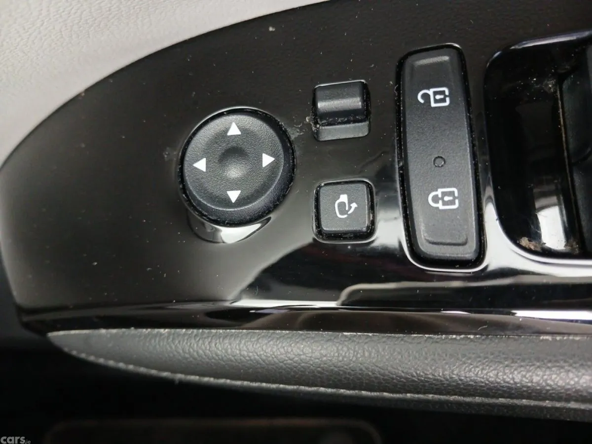 Hyundai Tucson SUV, Petrol Hybrid, 2022, Red
