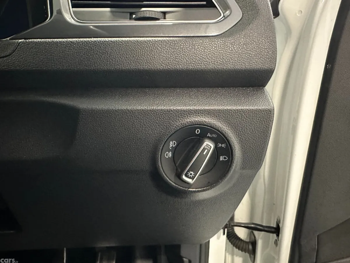Volkswagen T-Roc SUV, Diesel, 2021, White